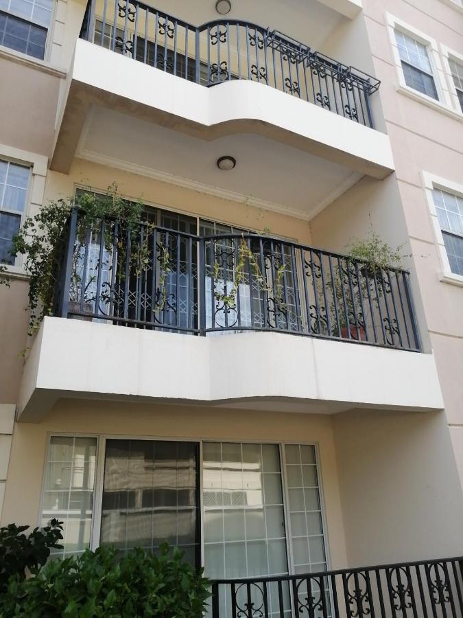 Tricia'S Place - One Family At A Time Acra Exterior foto